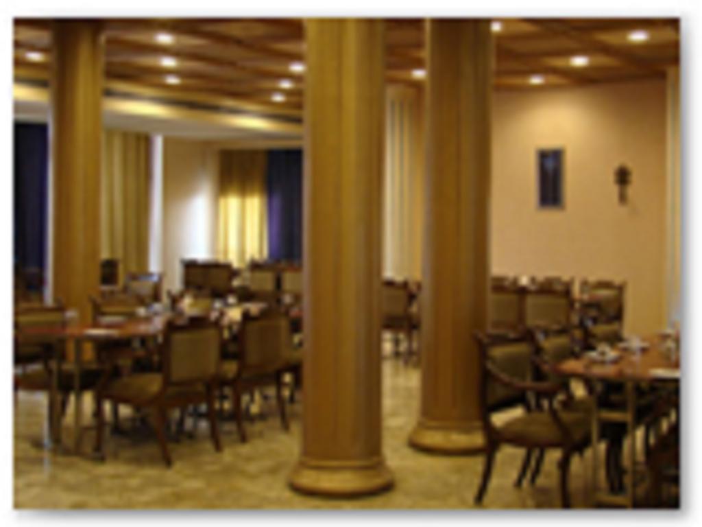 Hotel Jabali Palace Jabalpur Exterior photo