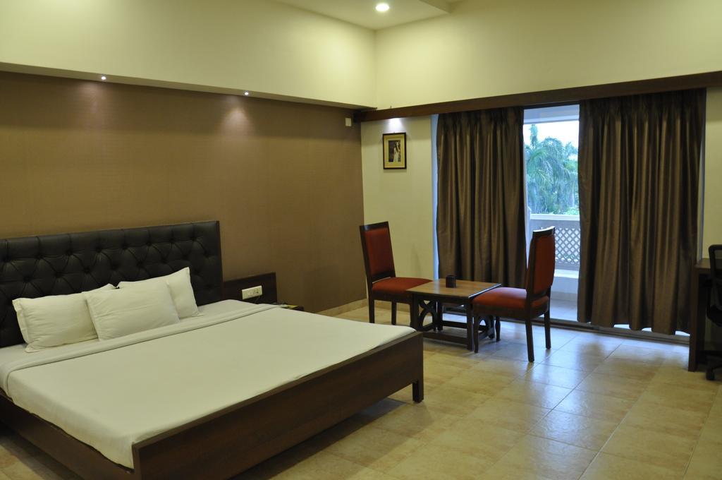 Hotel Jabali Palace Jabalpur Exterior photo