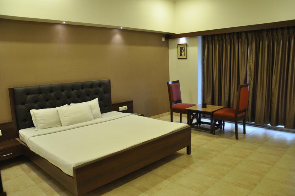 Hotel Jabali Palace Jabalpur Exterior photo