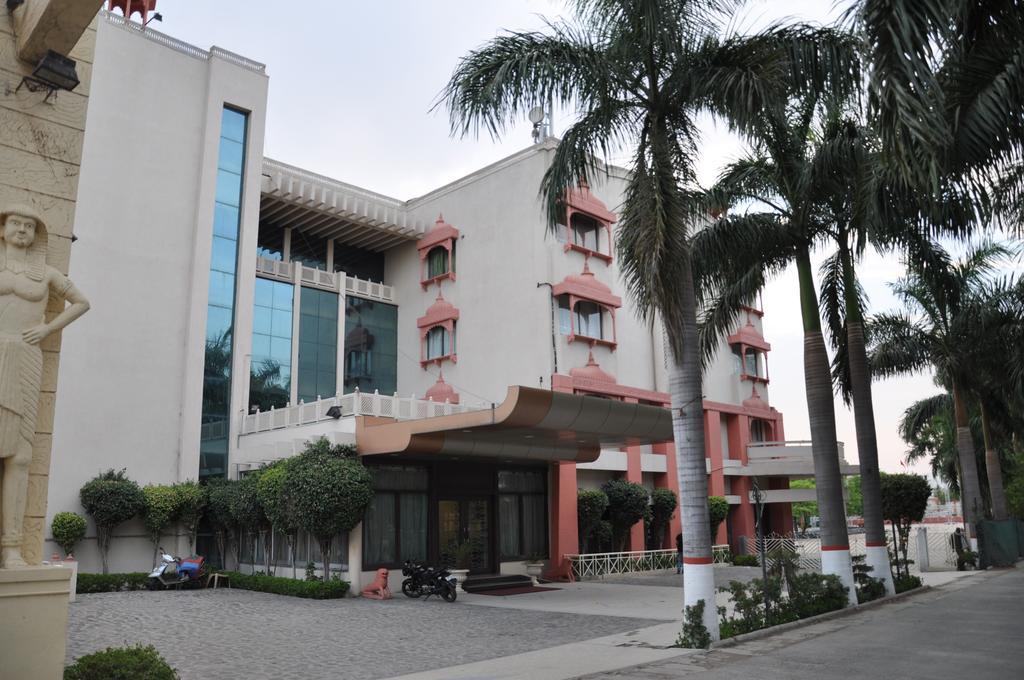 Hotel Jabali Palace Jabalpur Exterior photo