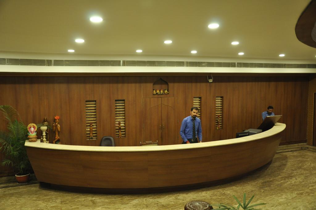 Hotel Jabali Palace Jabalpur Exterior photo