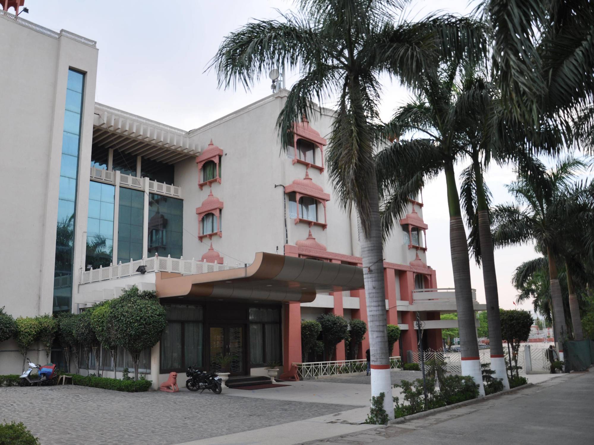 Hotel Jabali Palace Jabalpur Exterior photo